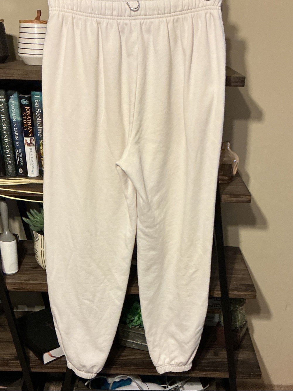ALO Yoga Cream Fleece Jogger Sweatpants Size M - Picture 4 of 4